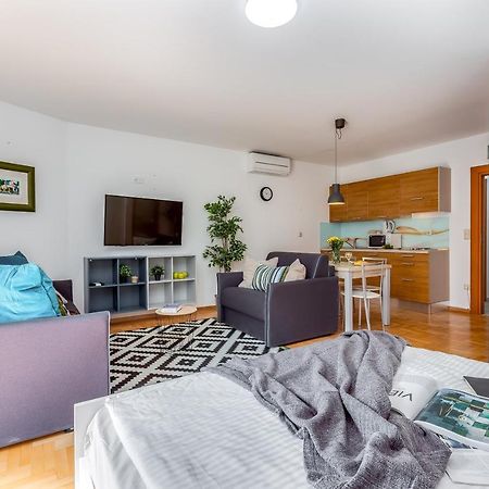Main Street Apartments 2 Rijeka Extérieur photo